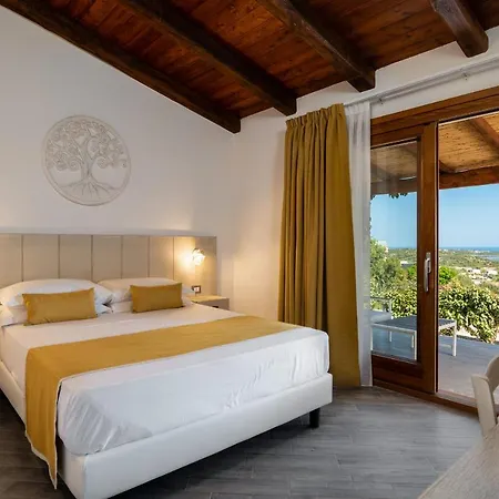 Coro E Bentu & View Konukevi San Teodoro (Sardinia)