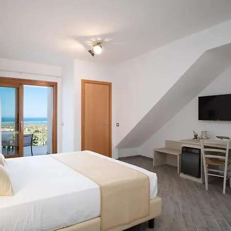 Coro E Bentu & View Konukevi San Teodoro (Sardinia)